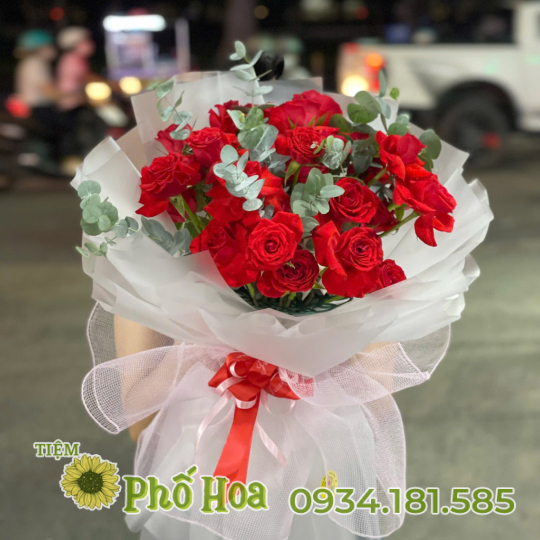 Bó hoa tông đỏ