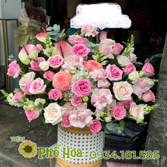 Giỏ hoa chúc mừng tông hồng