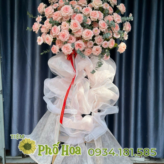 Kệ khai trương tông hồng mix lưới chân bồng