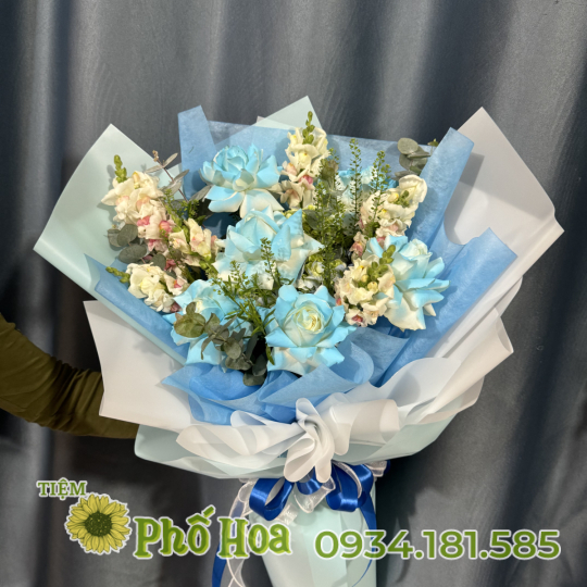 Bó hồng xanh mix tú cầu - sói