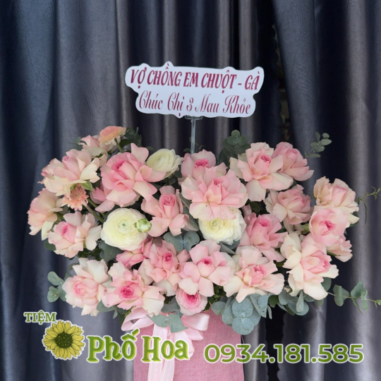 Giỏ hoa chúc mừng tông hồng